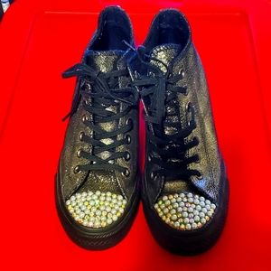 Converse Metallic Wedges